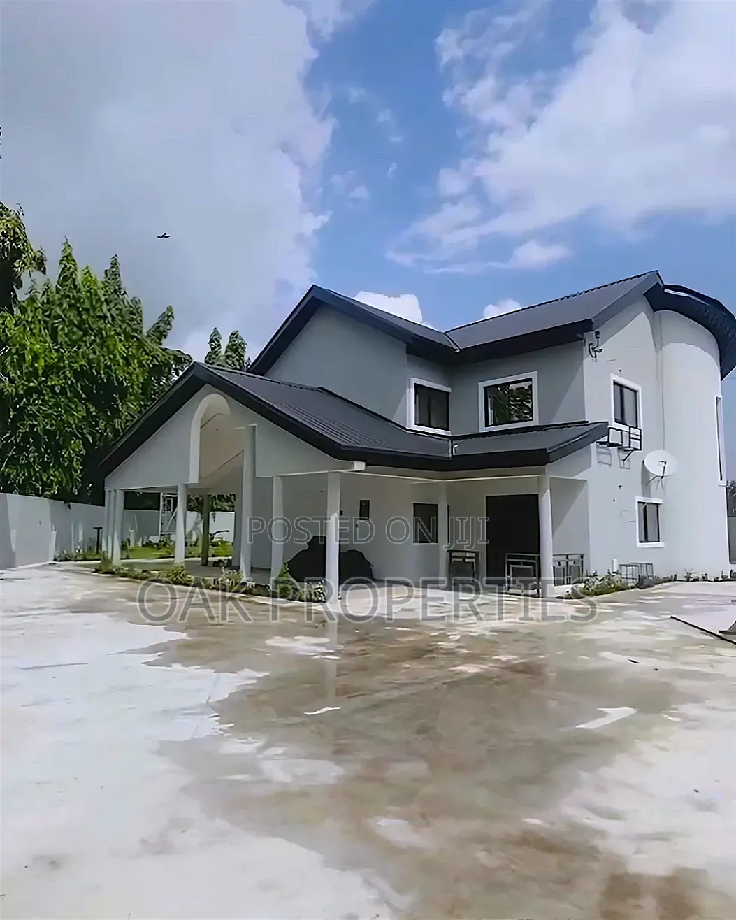 Executive 6 Room Detached Duplex With 3 Room Bq for Office Use at Gra in GRA Phase 1 / Port-Harcourt