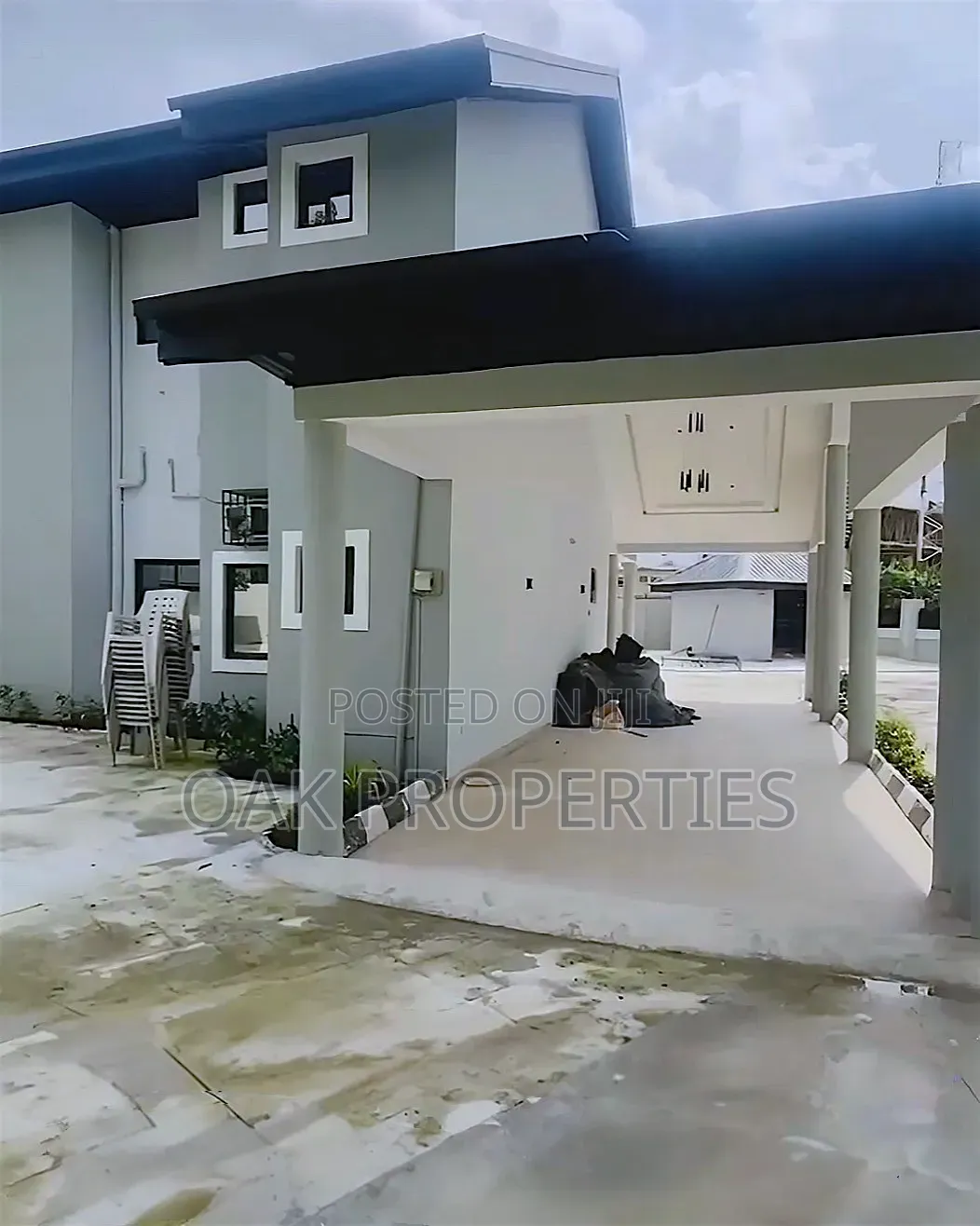 Executive 6 Room Detached Duplex With 3 Room Bq for Office Use at Gra in GRA Phase 1 / Port-Harcourt