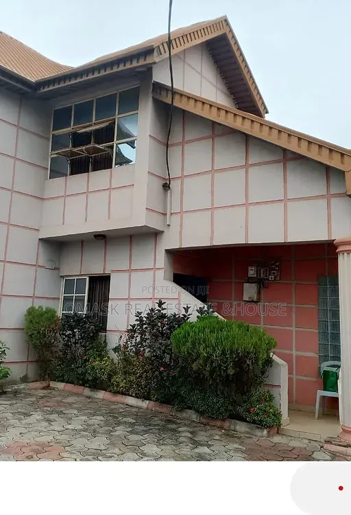 5bdrm Duplex in Lekki Phase 1 for sale in Lekki Phase 1