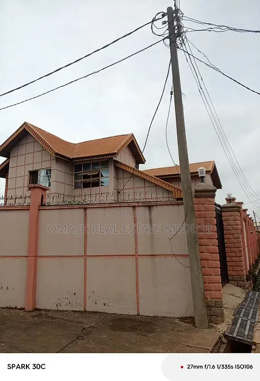 5bdrm Duplex in Lekki Phase 1 for sale in Lekki Phase 1