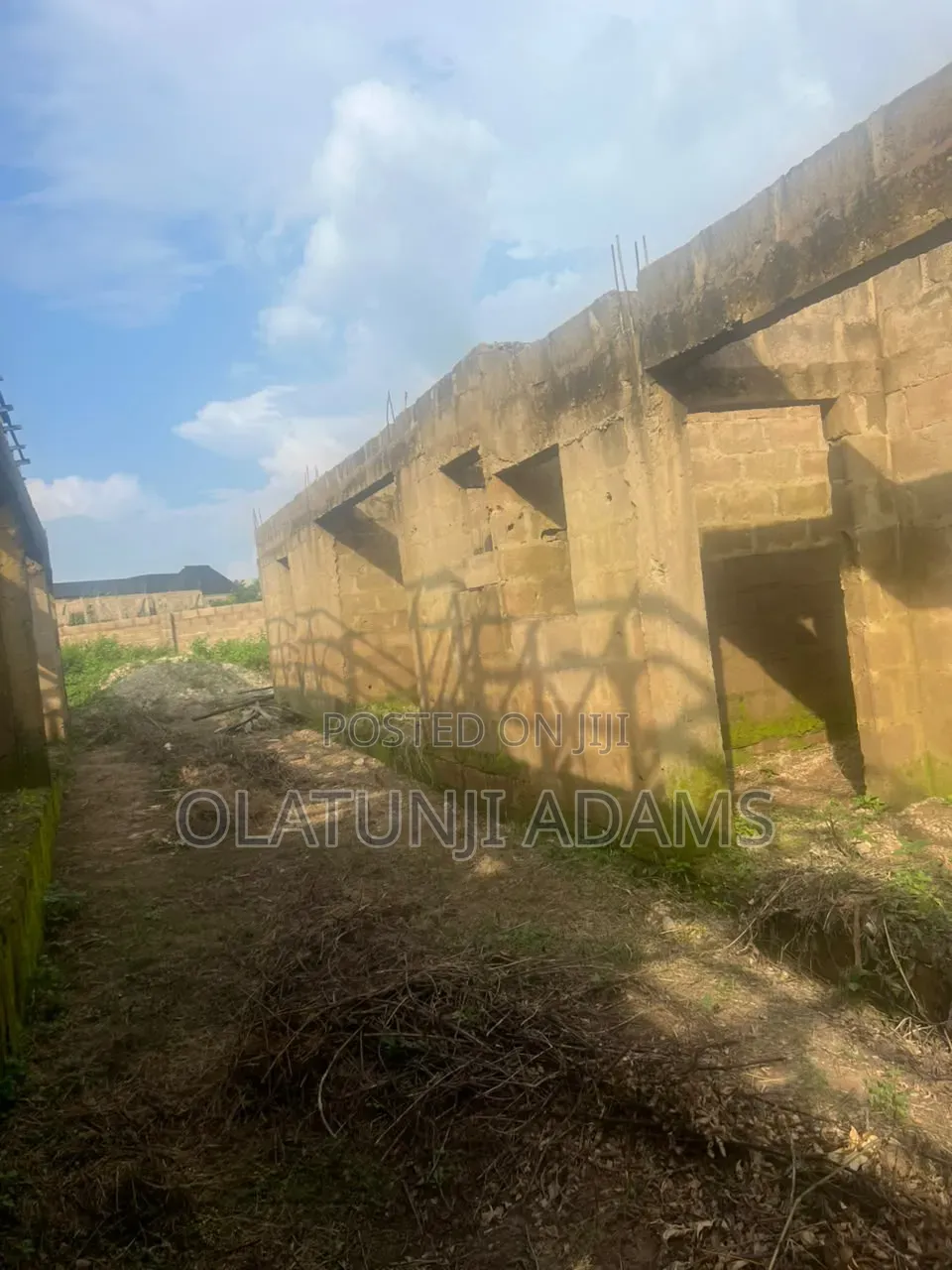 11bdrm Block of Flats in Coker, Osogbo for sale in Osogbo