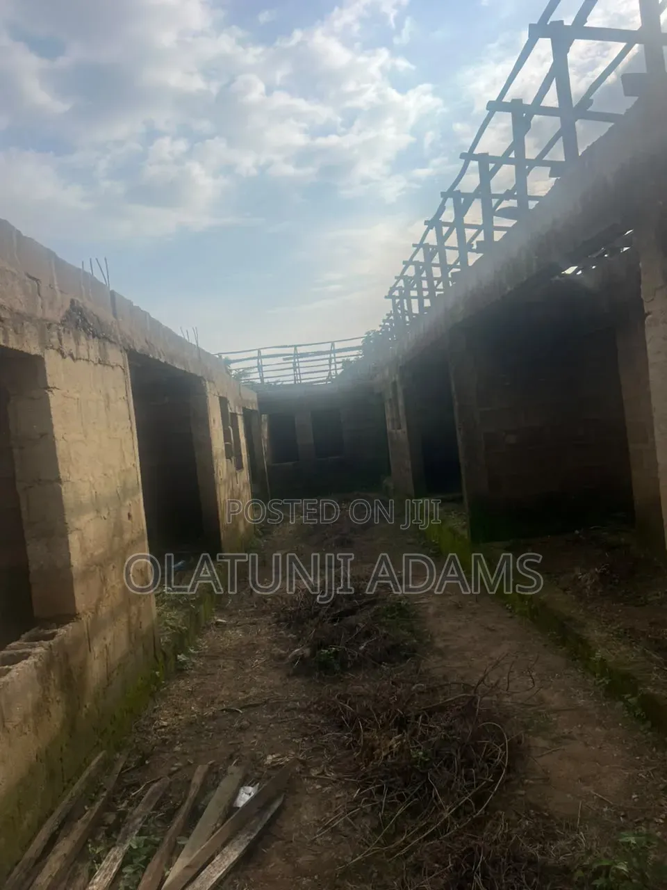 11bdrm Block of Flats in Coker, Osogbo for sale in Osogbo