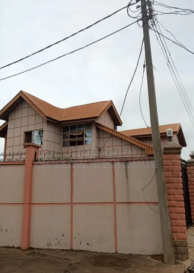 5bdrm Duplex in Lekki Phase 1 for sale in Lekki Phase 1