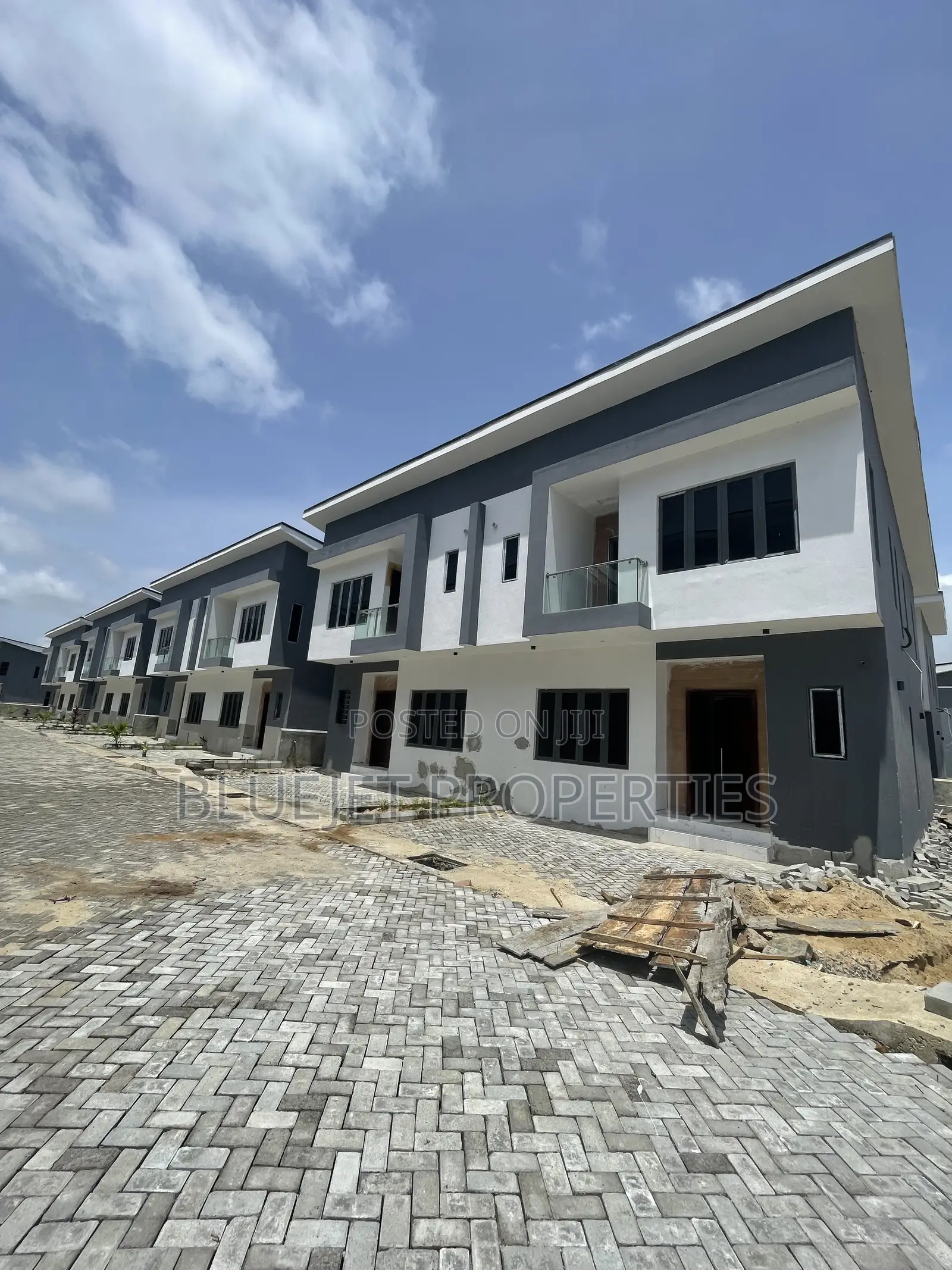 3bdrm Duplex in Sangotedo for sale in Sangotedo