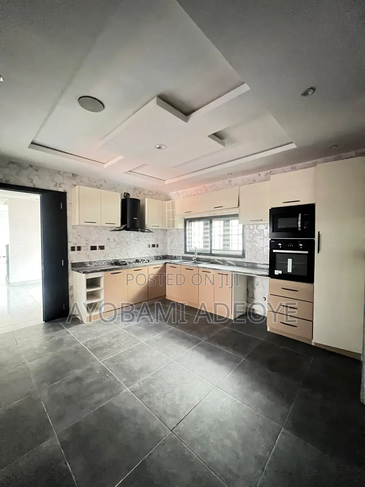 5bdrm Duplex in Lekki Phase 1 for rent in Lekki Phase 1