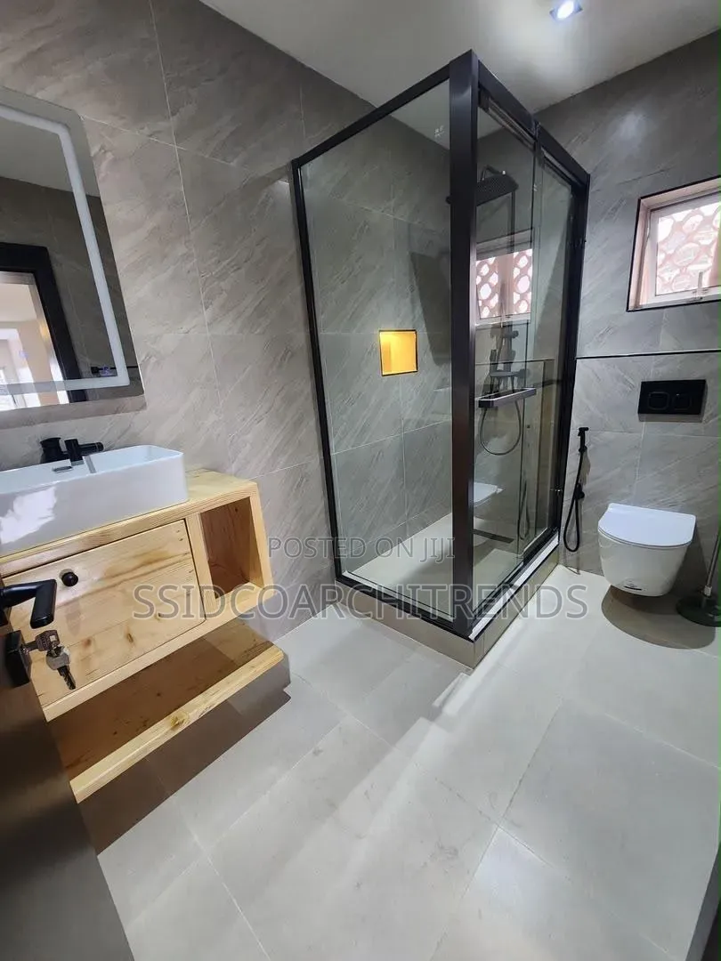 3bdrm Apartment in Gated House Call To, Ikoyi S.W for rent in Ikoyi S.W