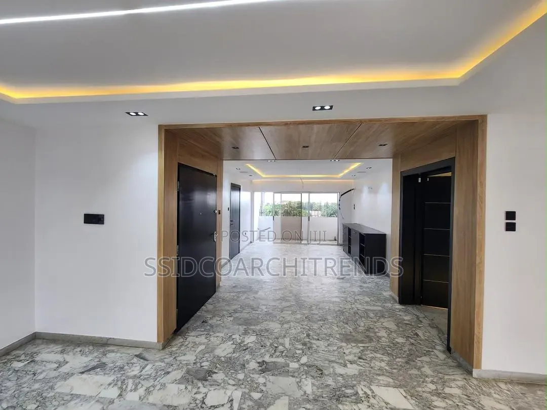 3bdrm Apartment in Gated House Call To, Ikoyi S.W for rent in Ikoyi S.W