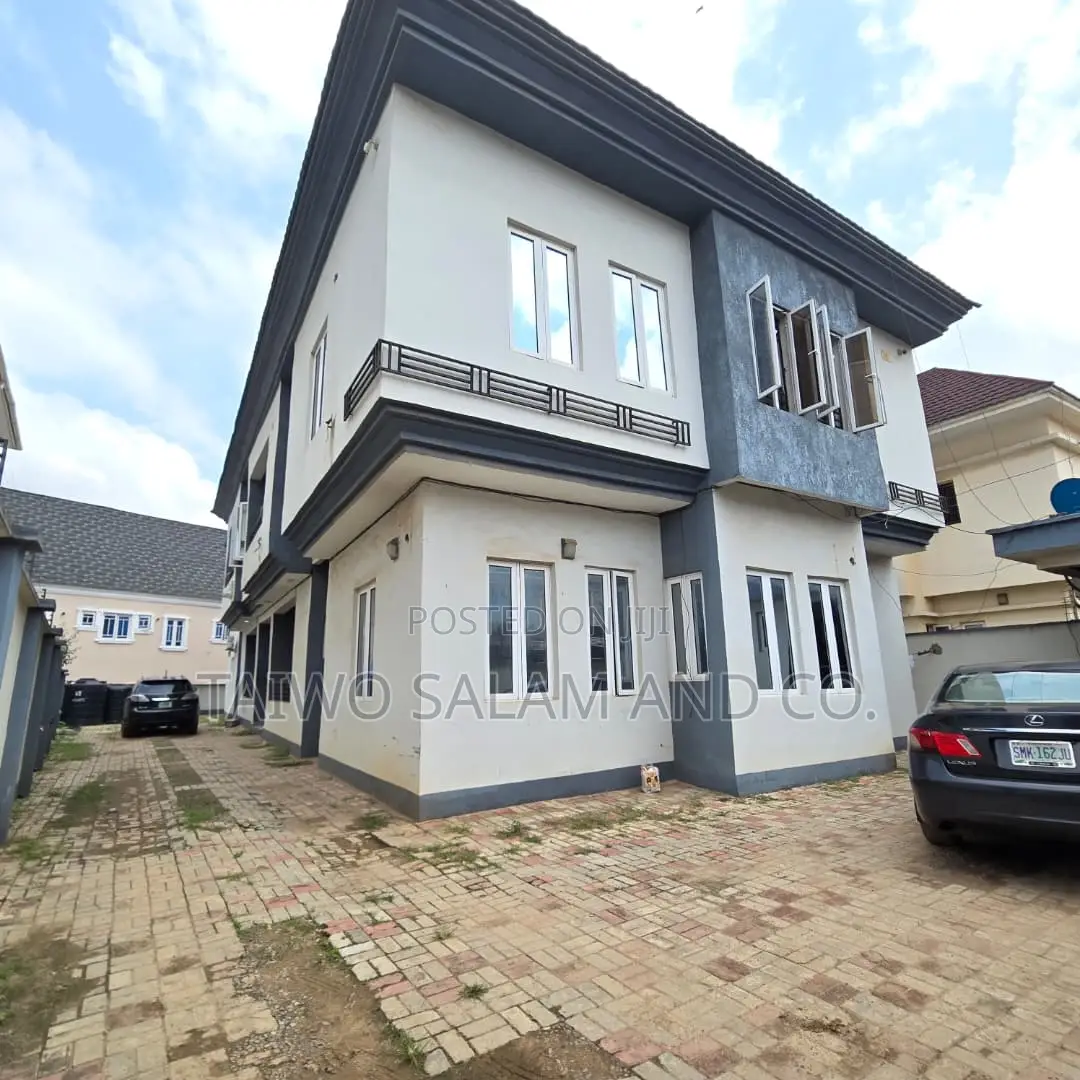 3bdrm Apartment in Bodija for rent in Bodija