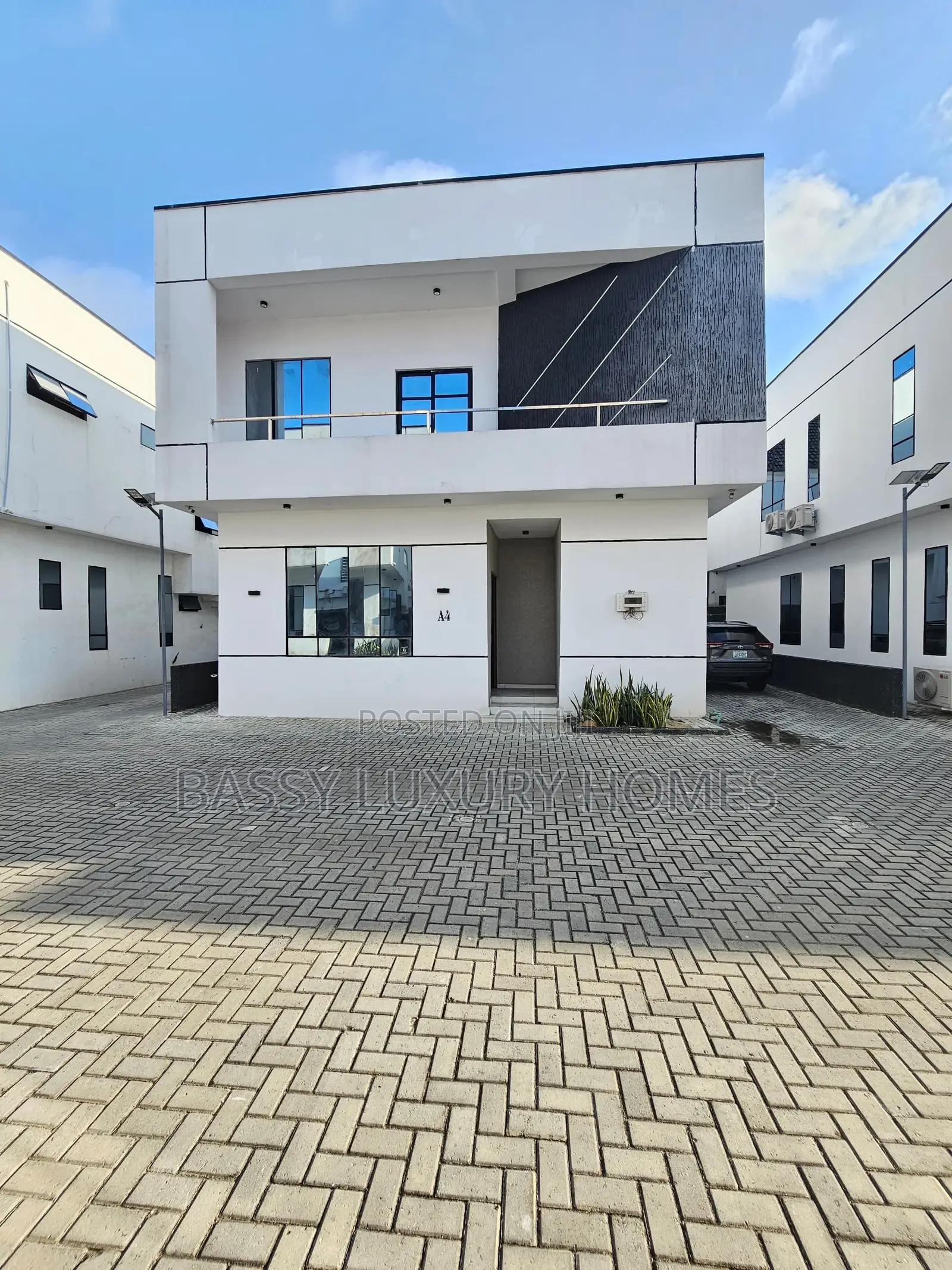 4bdrm Duplex in Lekki for sale in Lekki