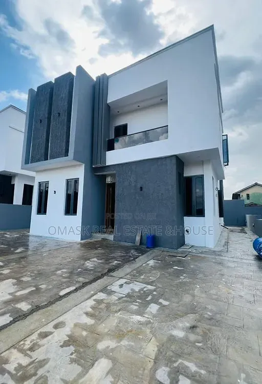 4bdrm Duplex in Lekki Phase 1 for sale in Lekki Phase 1