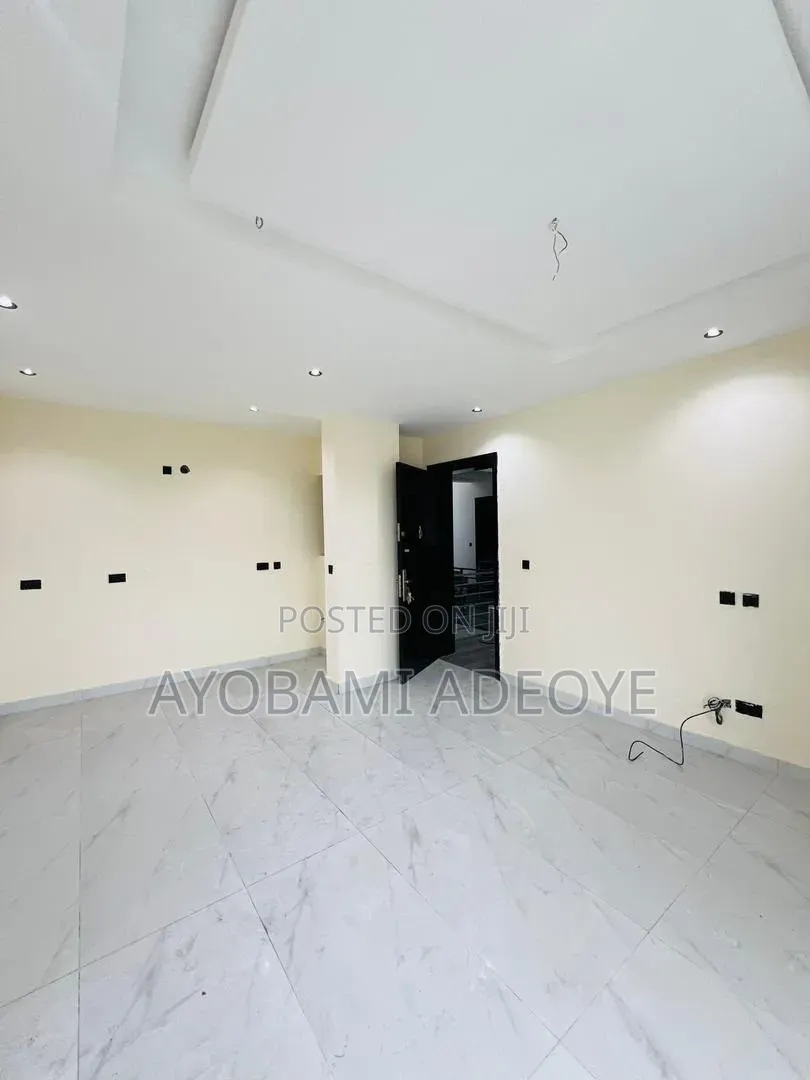 2bdrm Apartment in Sangotedo for sale in Sangotedo