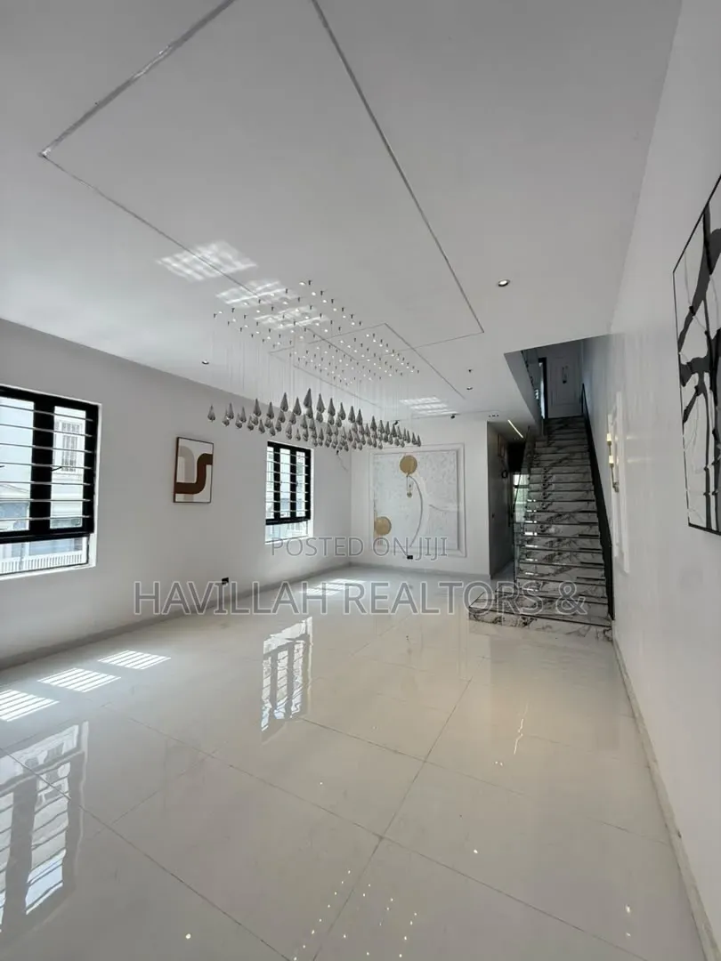 5bdrm Duplex in Ado / Ajah for sale in Ado / Ajah