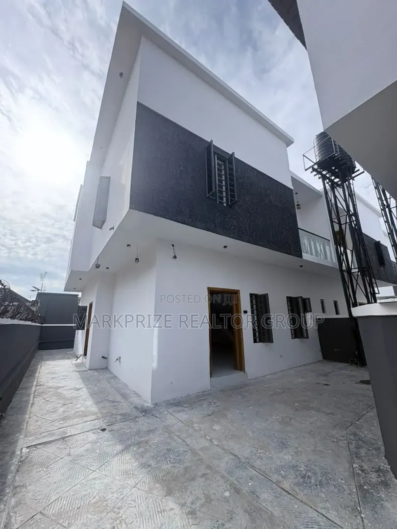 4bdrm Duplex in Chevron Drive Lekki for sale in Chevron