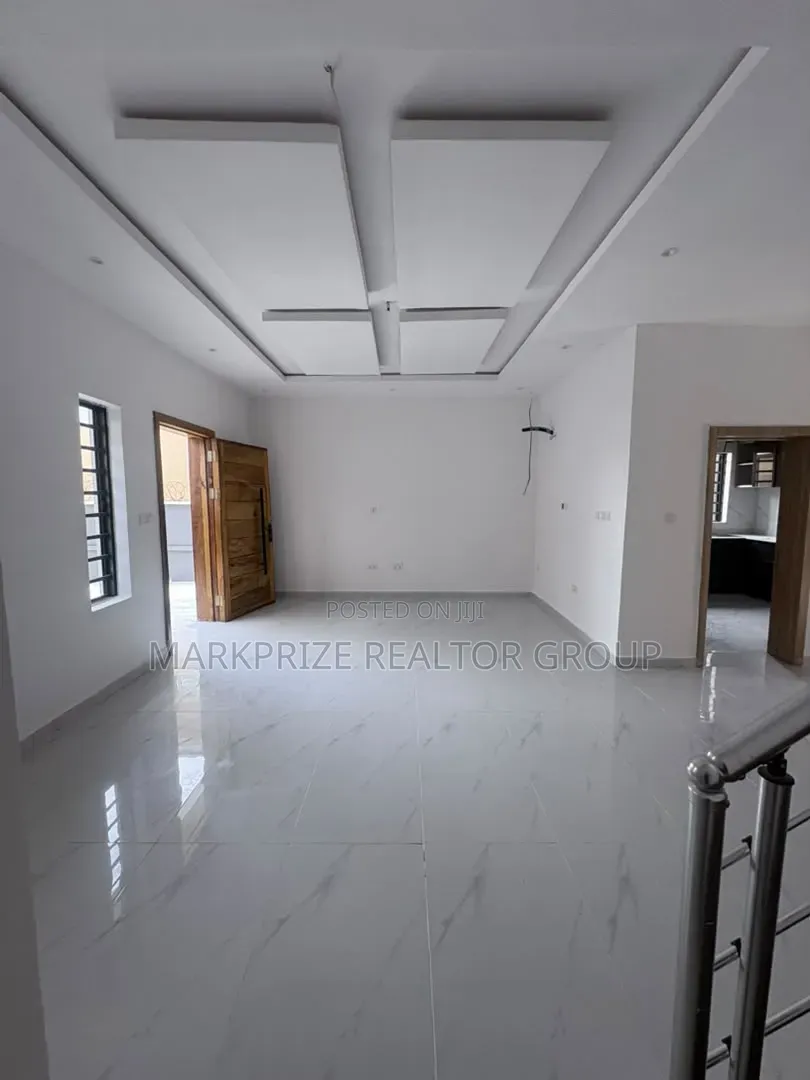 4bdrm Duplex in Chevron Drive Lekki for sale in Chevron