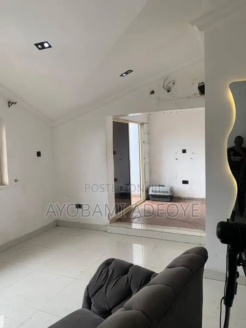 Studio Apartment in Lekki Phase 1 for rent in Lekki Phase 1