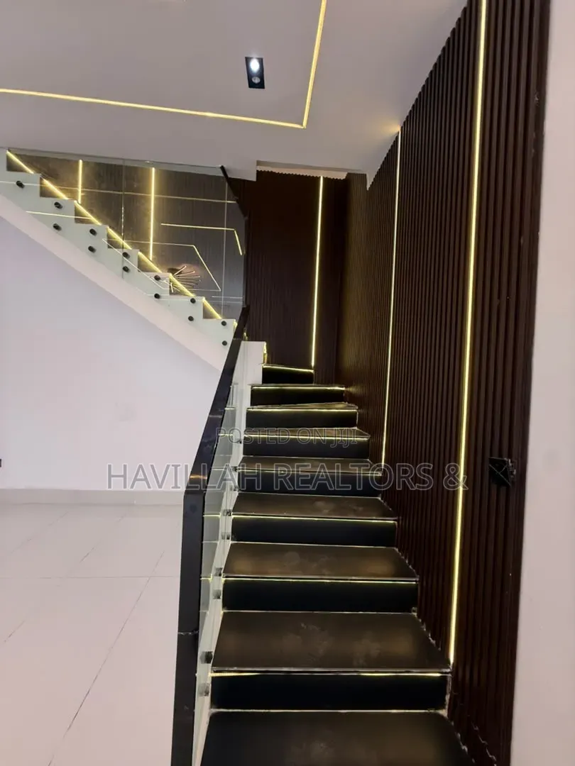 4bdrm Duplex in Ado / Ajah for sale in Ado / Ajah