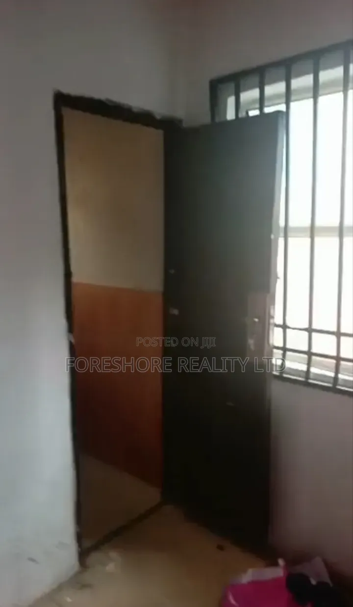 Ground Floor 2b/R Flat
 Off Awolowo Way Ikeja N5m in Awolowo Way