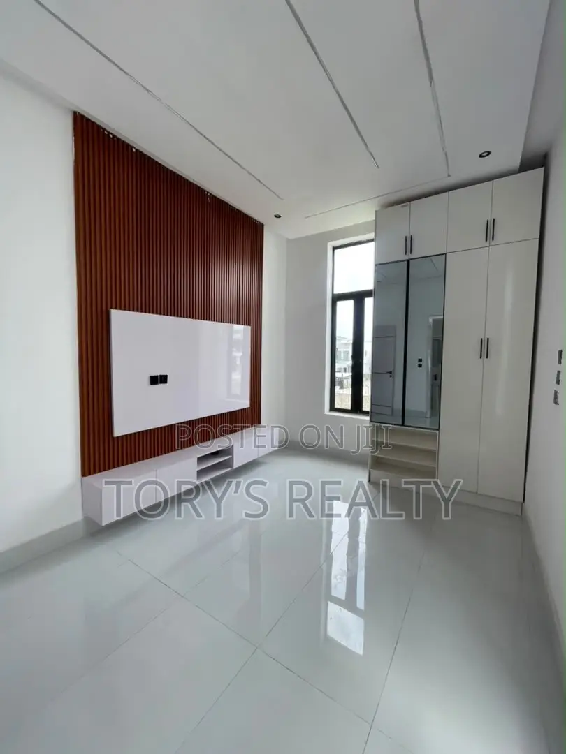 5bdrm Duplex in Ado / Ajah for sale in Ado / Ajah