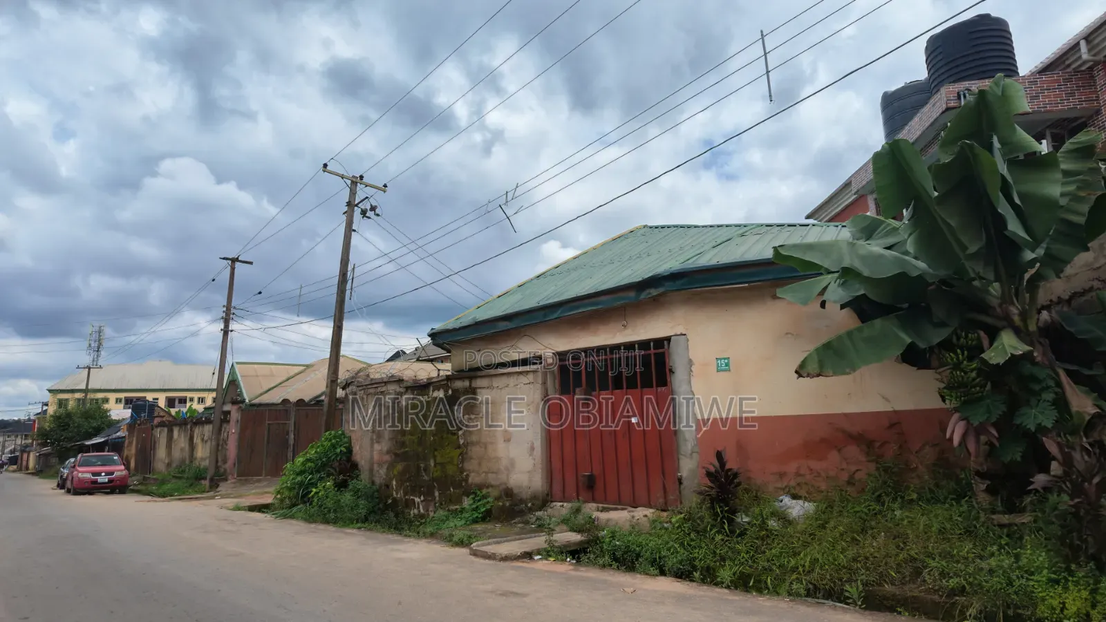 3bdrm Bungalow in Agbama Housing, Umuahia for sale in Umuahia