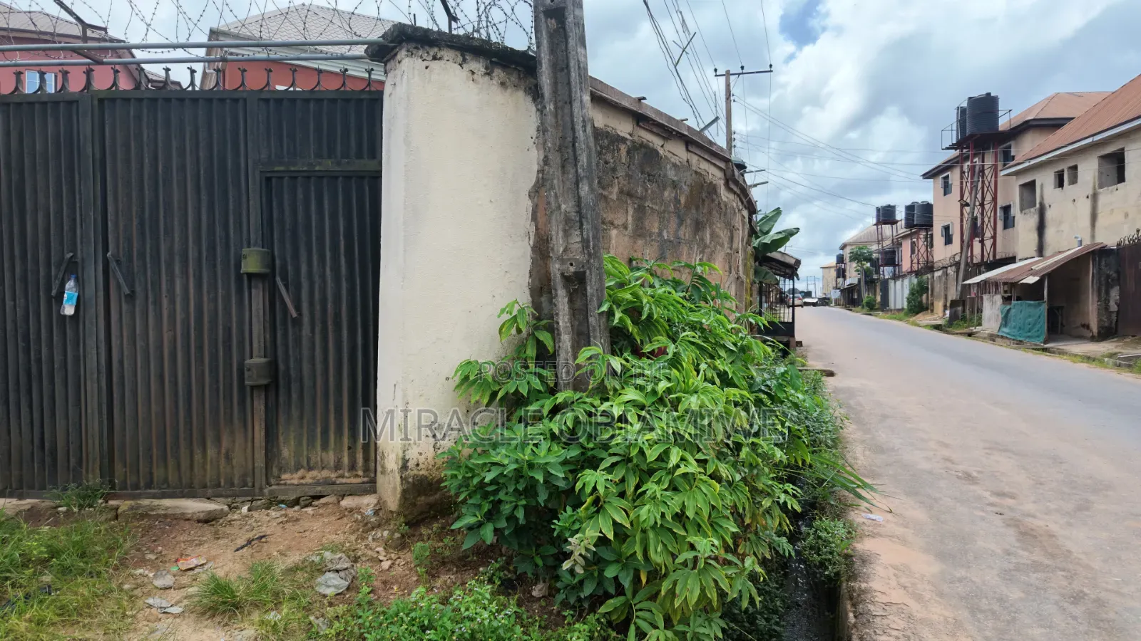 3bdrm Bungalow in Agbama Housing, Umuahia for sale in Umuahia