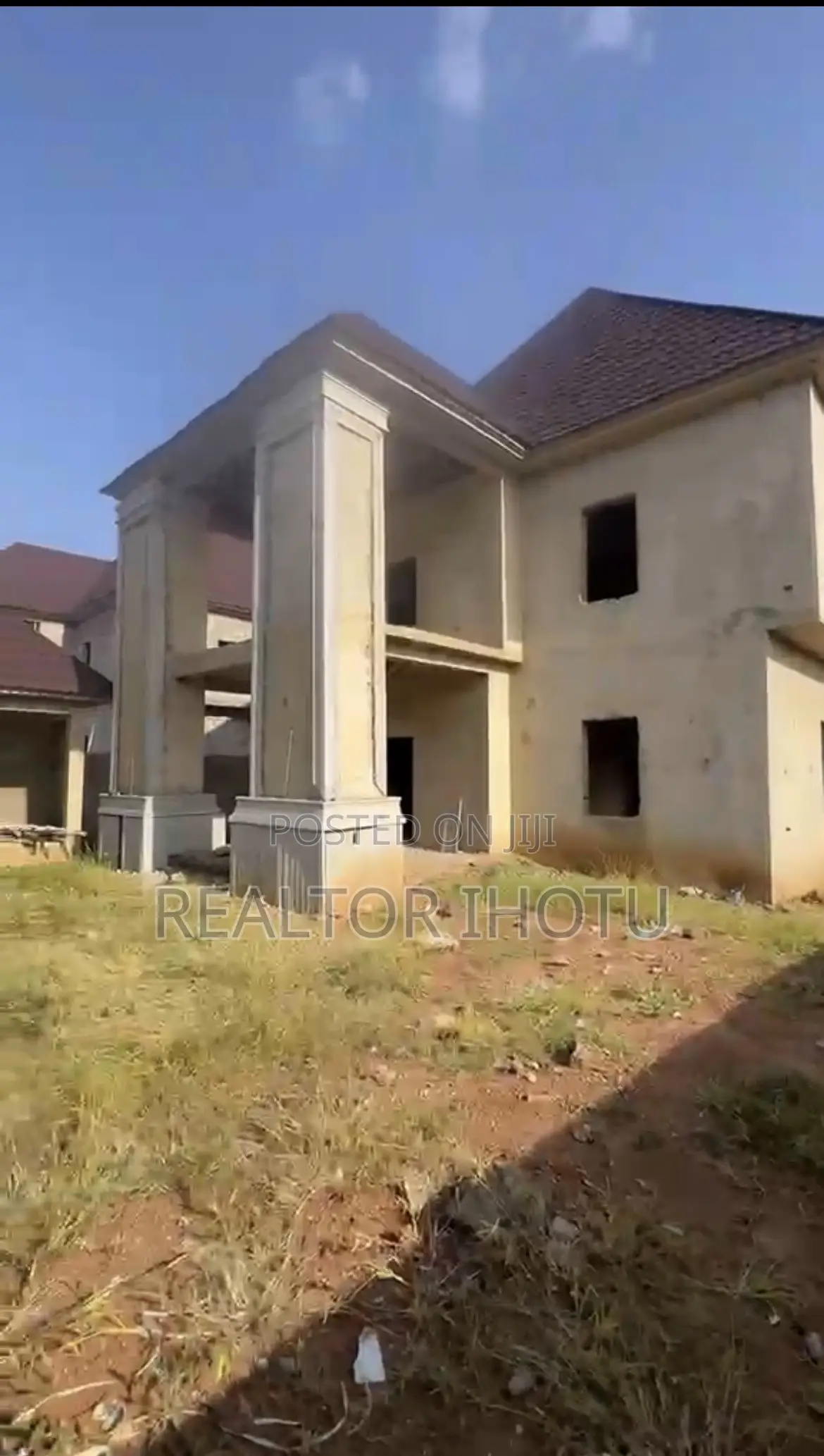 6bdrm Duplex in In An Estate, Idu Industrial for sale in Idu Industrial