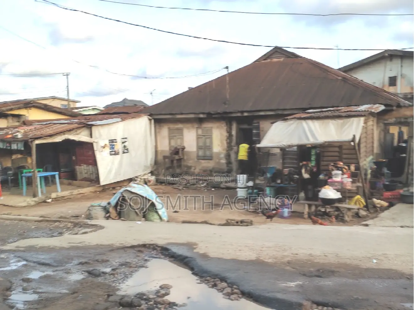 8bdrm Bungalow in Mushin for sale in Mushin