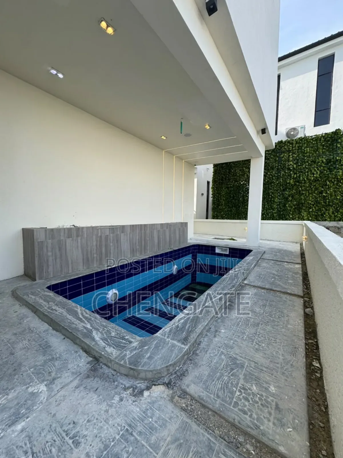 5bdrm Duplex in Lekki Expressway for sale in Lekki Expressway