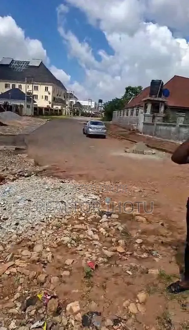 Distress 1217sqm Land for Sale in Asokoro, Abuja!! in Asokoro