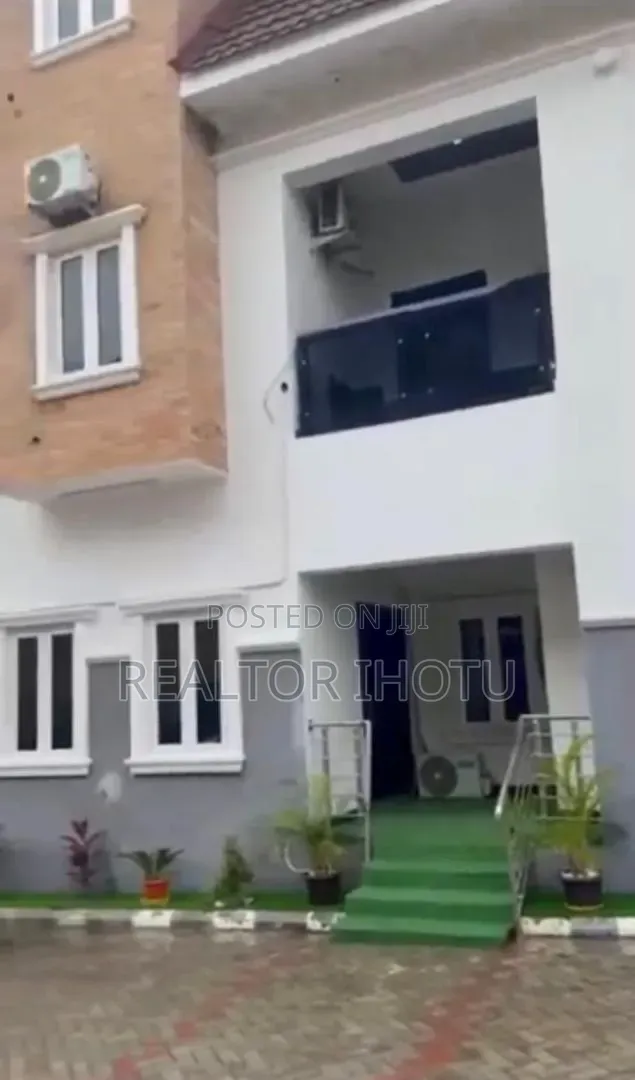 4bdrm Duplex in Dape for sale in Dape