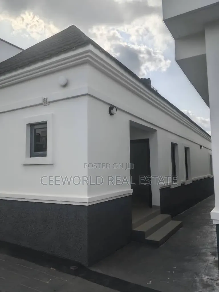 2bdrm Bungalow in Kolapo, Akobo for rent in Akobo