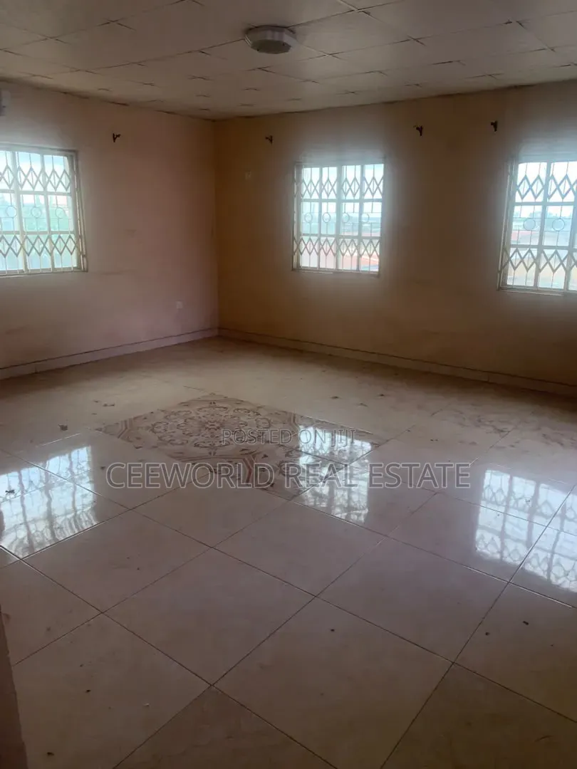 3bdrm Apartment in Fodacis, CHallenge / Ibadan for rent in CHallenge / Ibadan