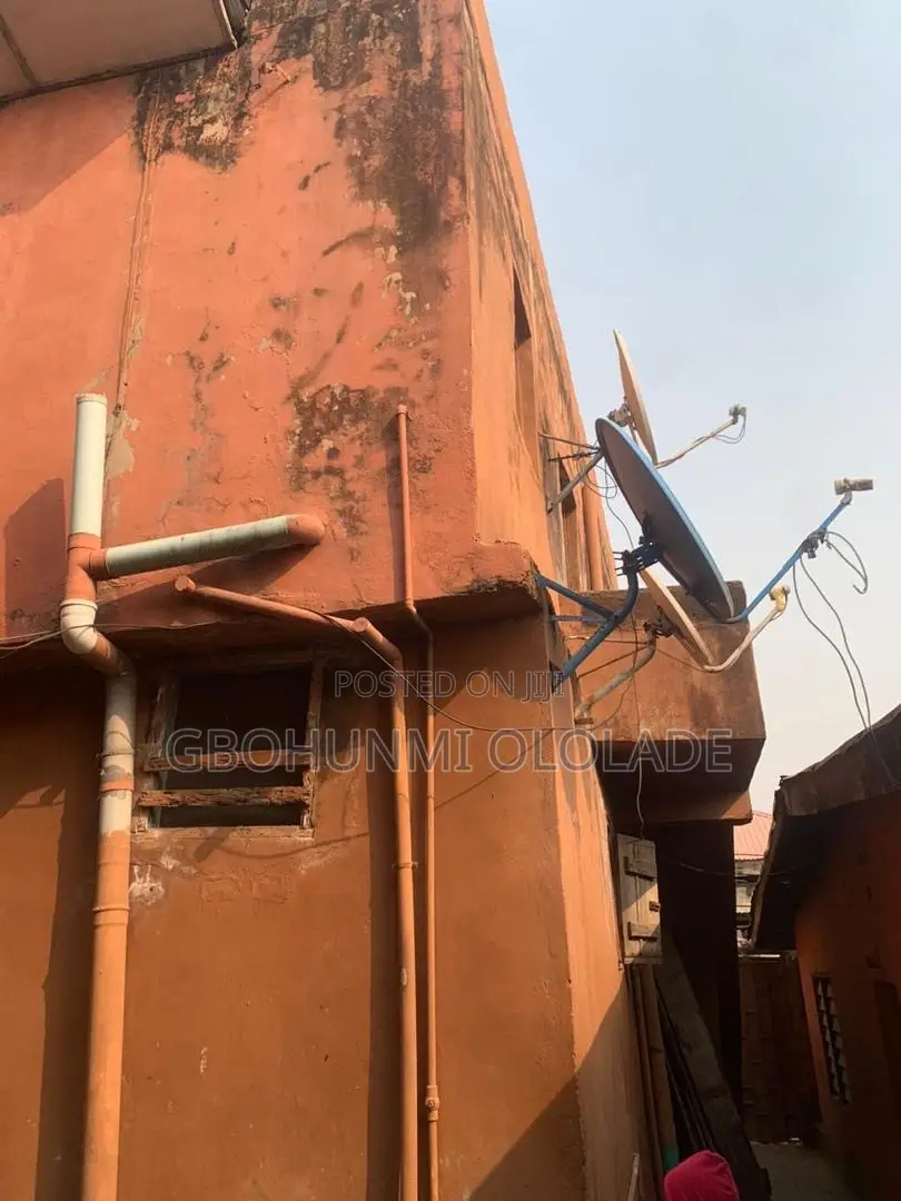 6bdrm Block of Flats in Oworonshoki / Shomolu for sale in Oworonshoki / Shomolu