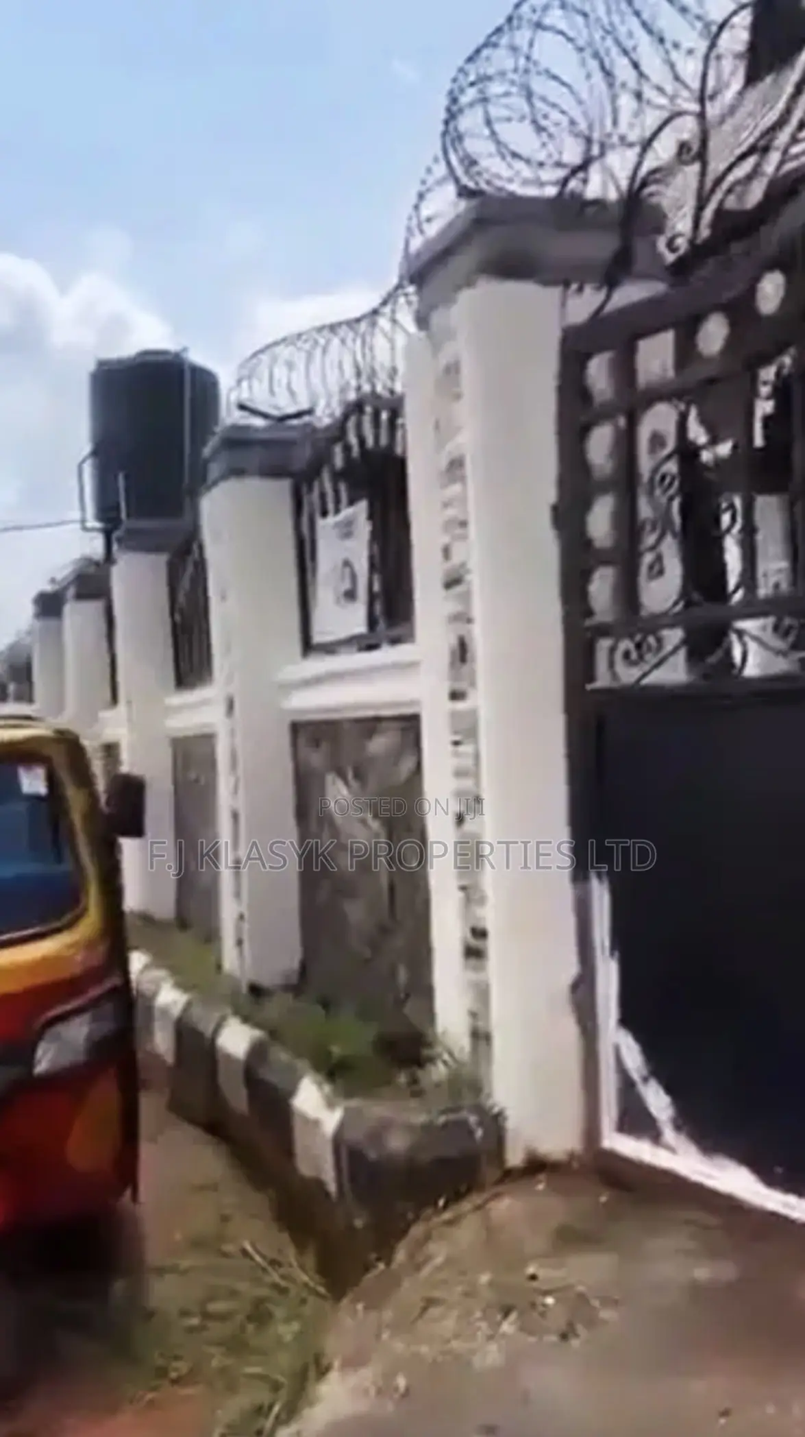 6bdrm Block of Flats in Benin City for sale in Benin City