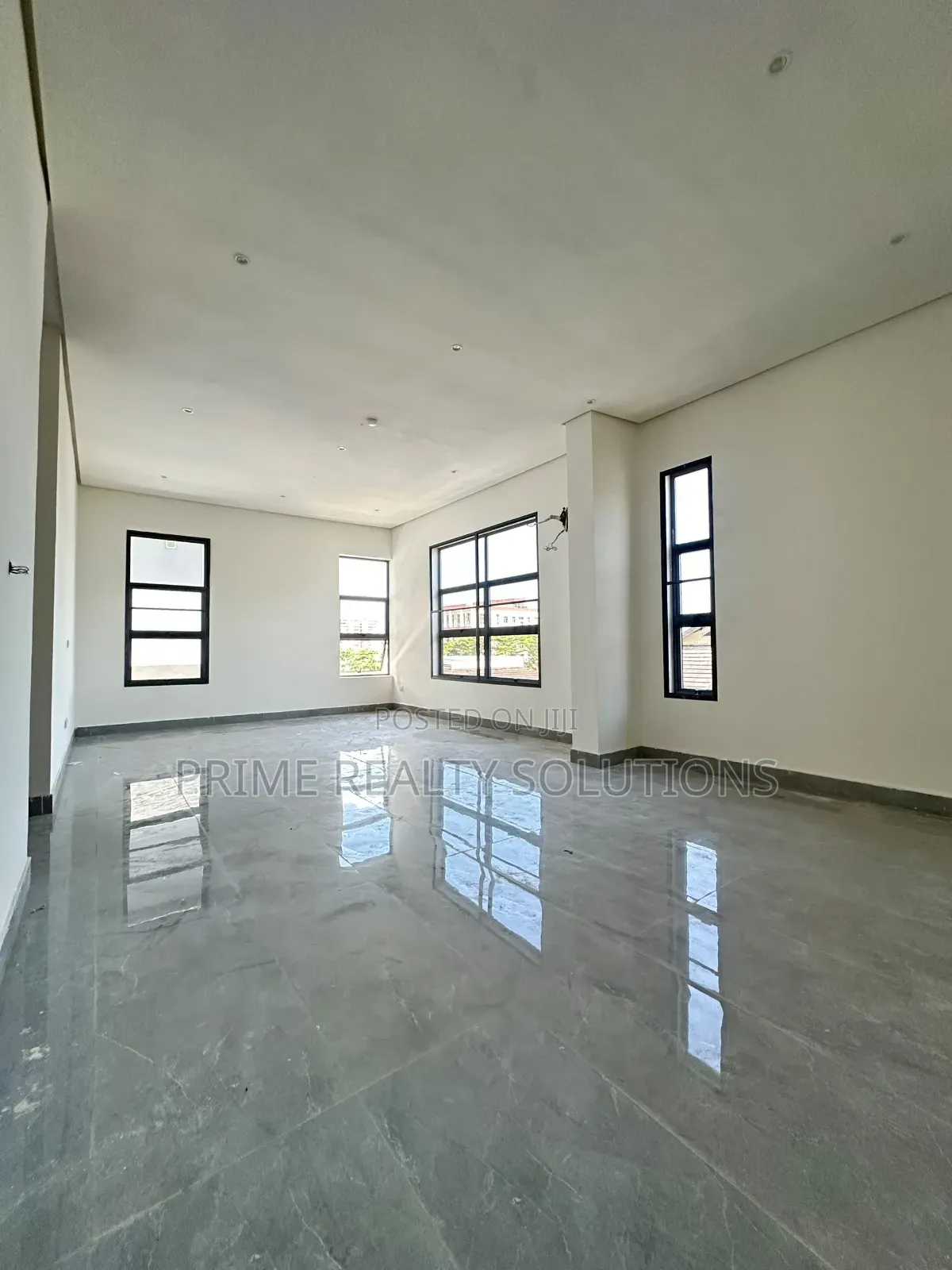 5bdrm Duplex in Location: Ikoyi for sale in Ikoyi S.W