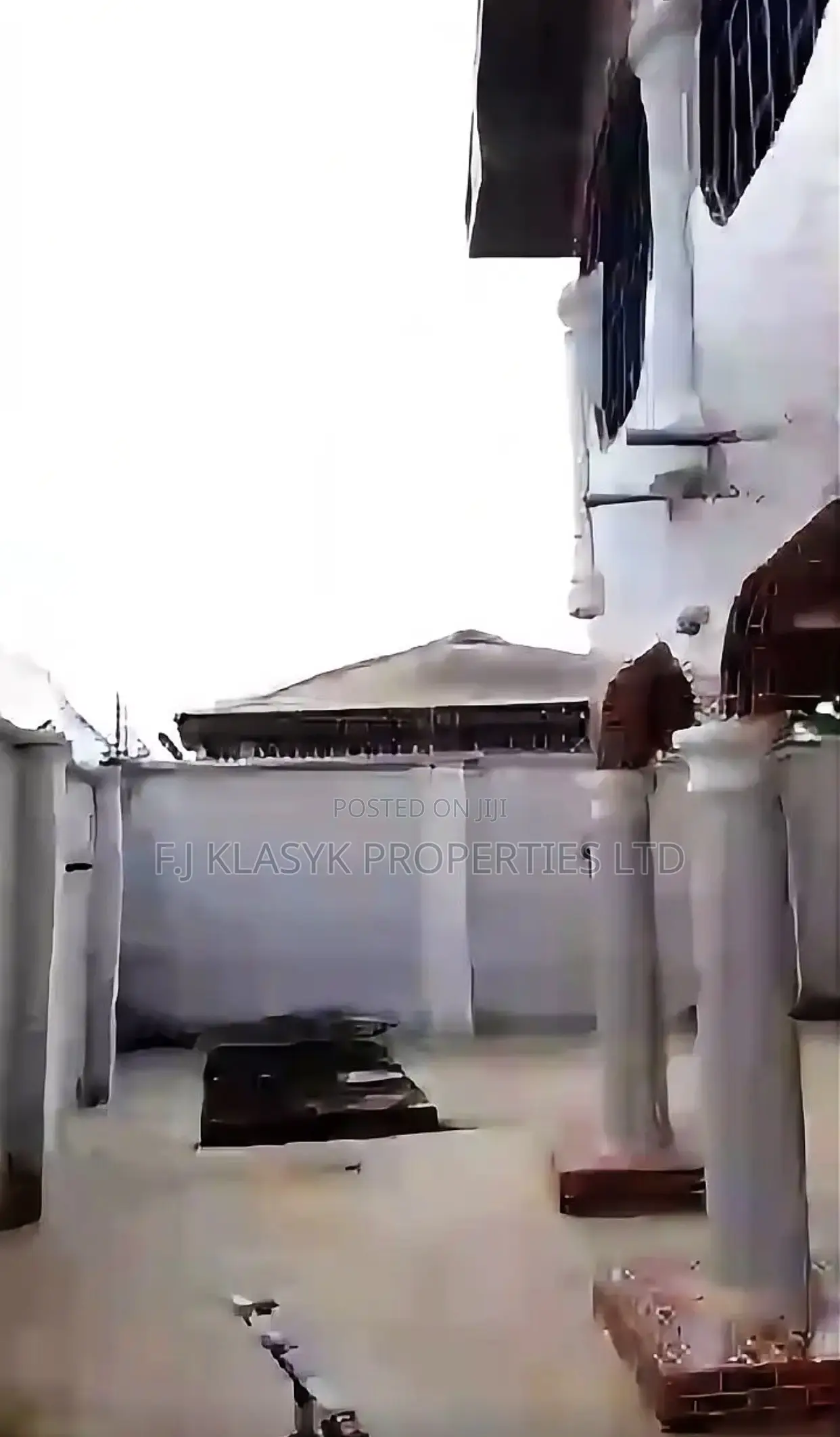 12bdrm Block of Flats in Benin City for sale in Benin City