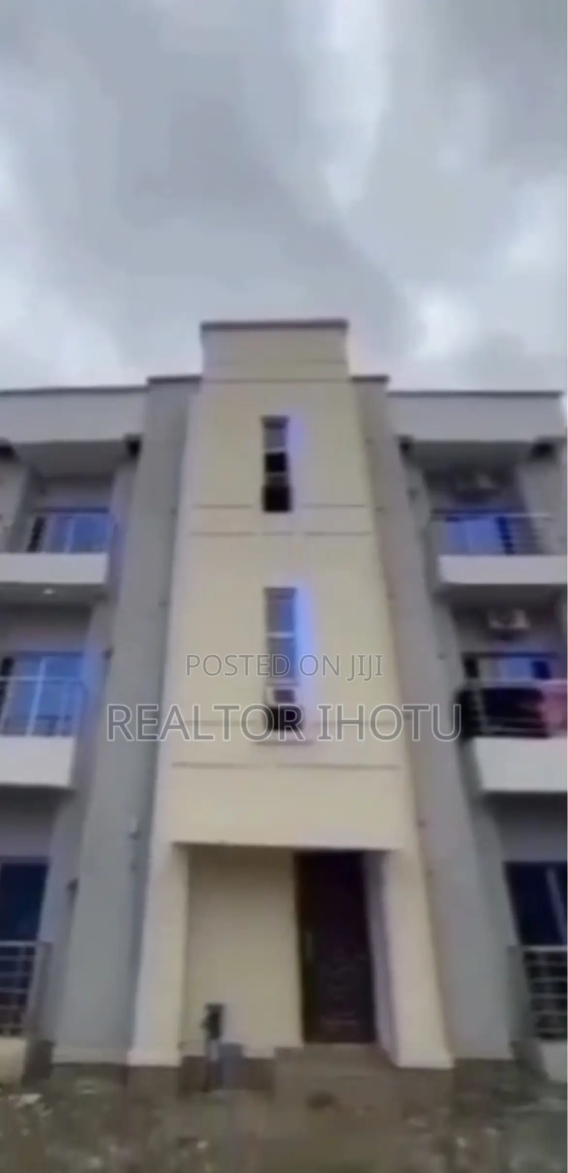 2bdrm Block of Flats in Zone B for sale in Zone B