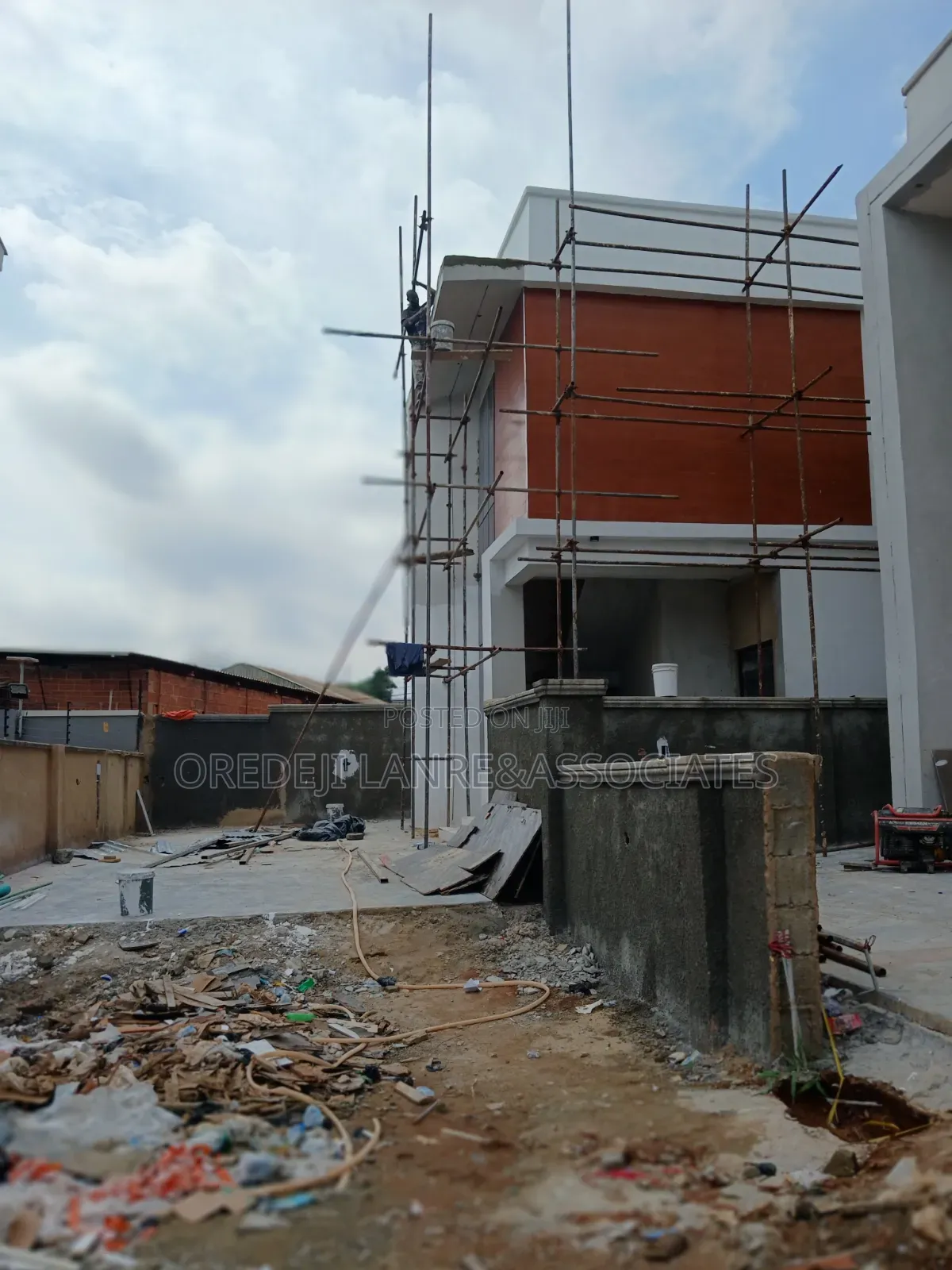 5bdrm Duplex in Clay Bustop Estate, Oregun for sale in Oregun