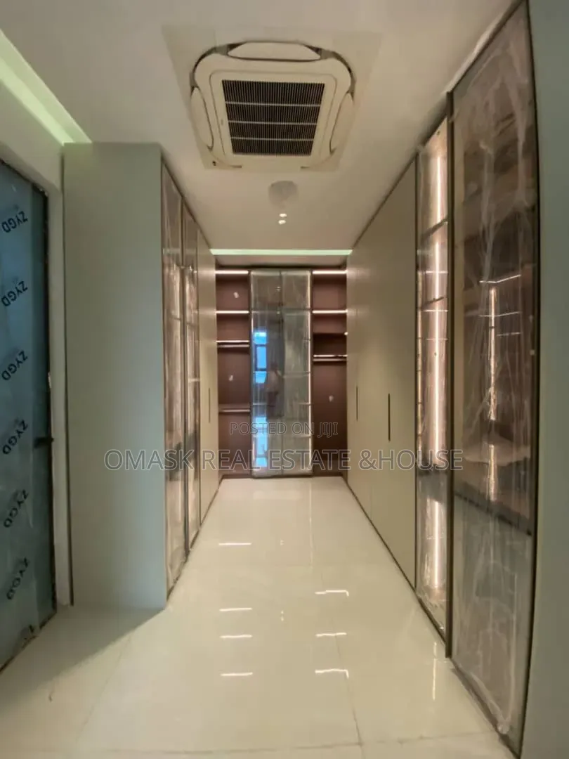 5bdrm Duplex in Banana Island for sale in Banana Island