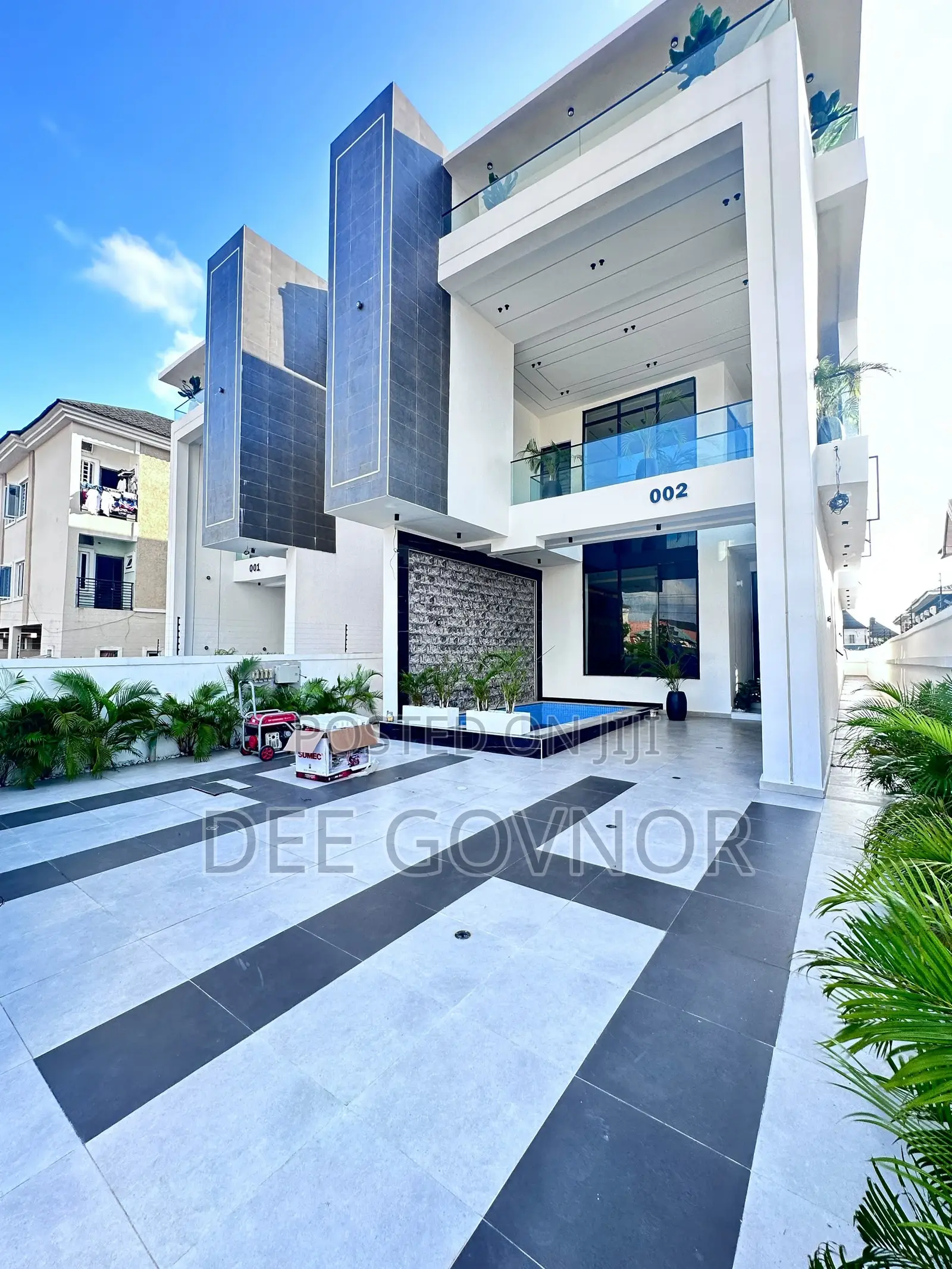 5bdrm Duplex in Mega Estate, Ikota for sale in Ikota
