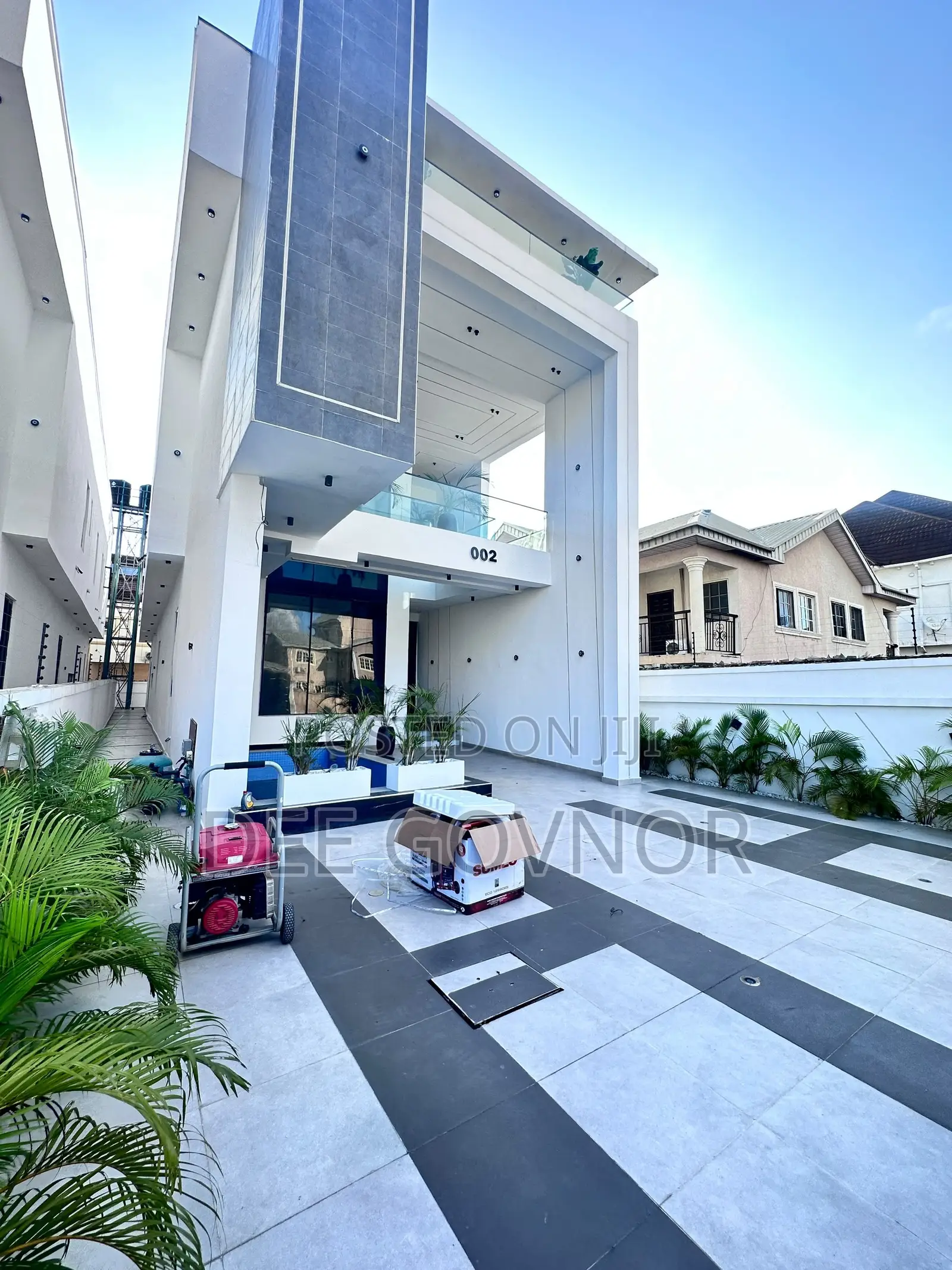 5bdrm Duplex in Mega Estate, Ikota for sale in Ikota