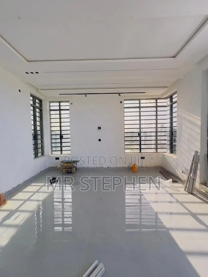 4bdrm Duplex in Alaka Estate for sale in Alaka Estate