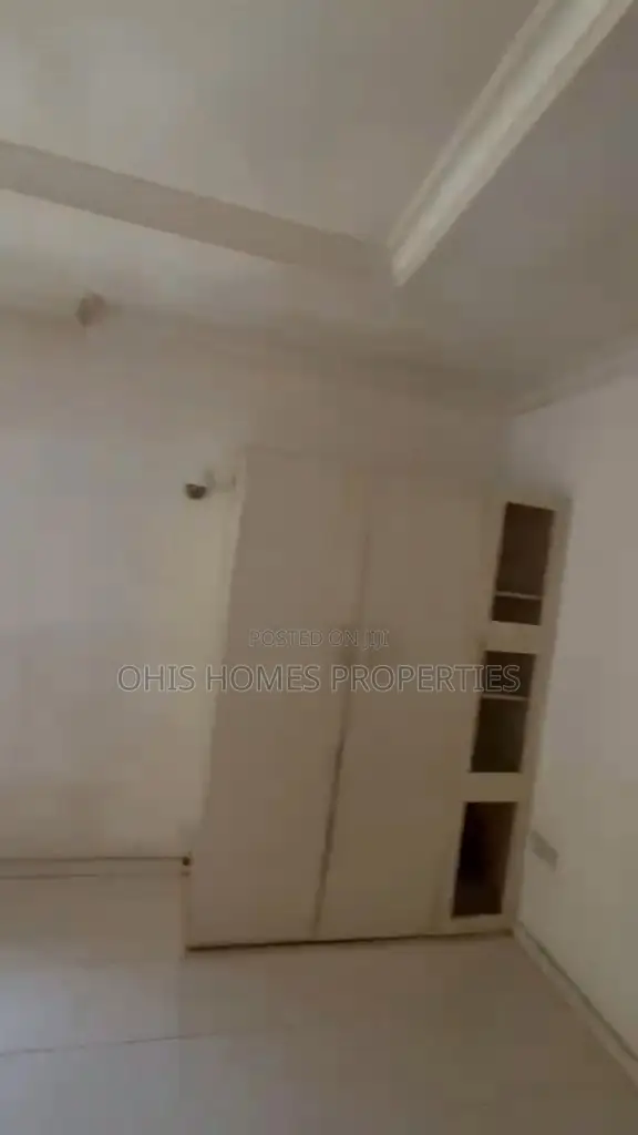 3bdrm Apartment in Ikota Villa for rent in Ikota
