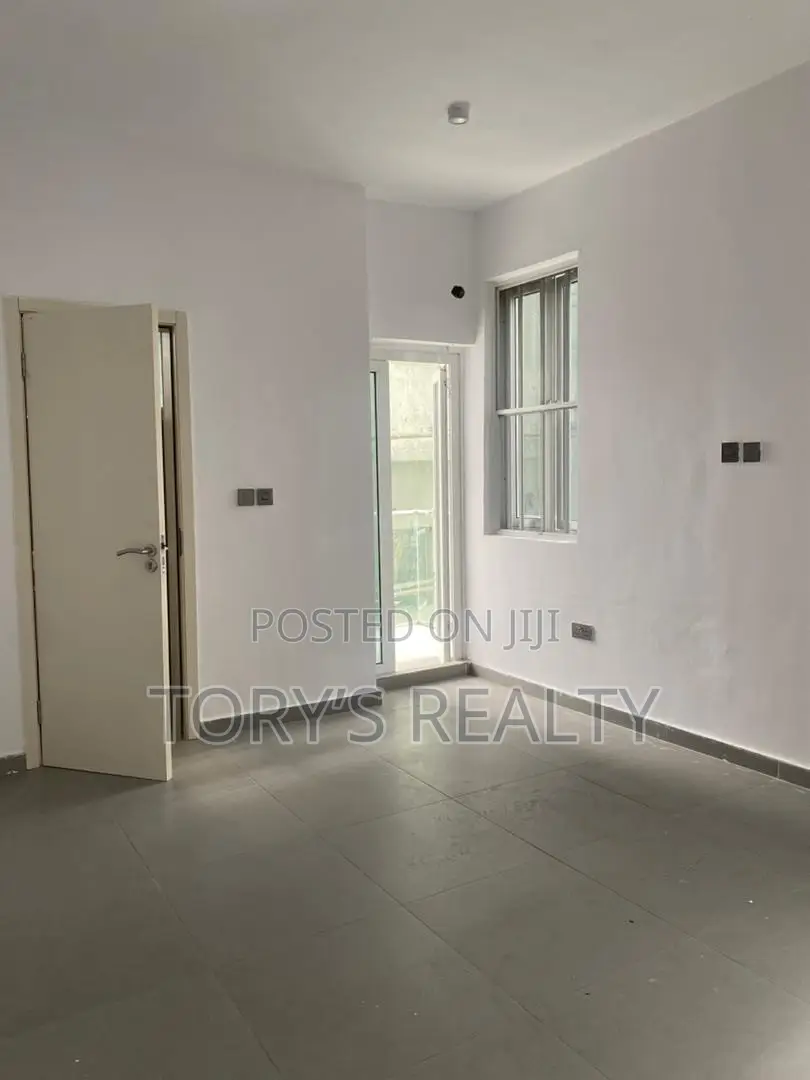 2bdrm Apartment in Lekki Phase 1 for rent in Lekki Phase 1