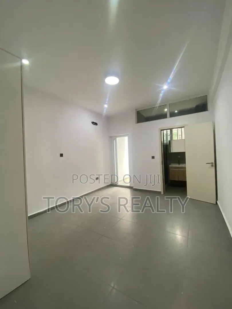 2bdrm Apartment in Lekki Phase 1 for rent in Lekki Phase 1