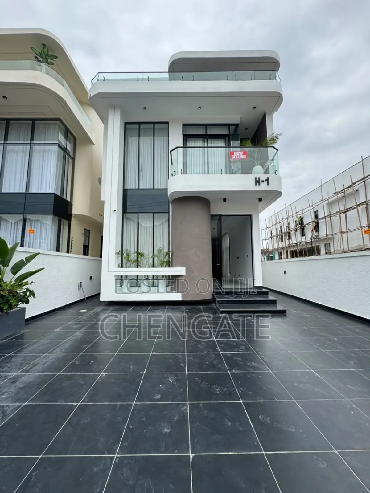 5bdrm Duplex in Lekki Expressway for sale in Lekki Expressway