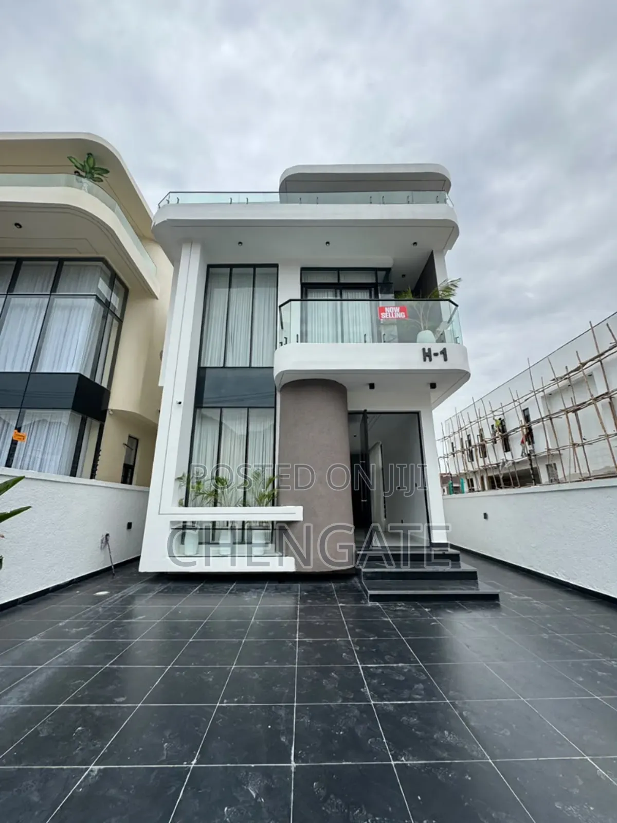 5bdrm Duplex in Lekki Expressway for sale in Lekki Expressway