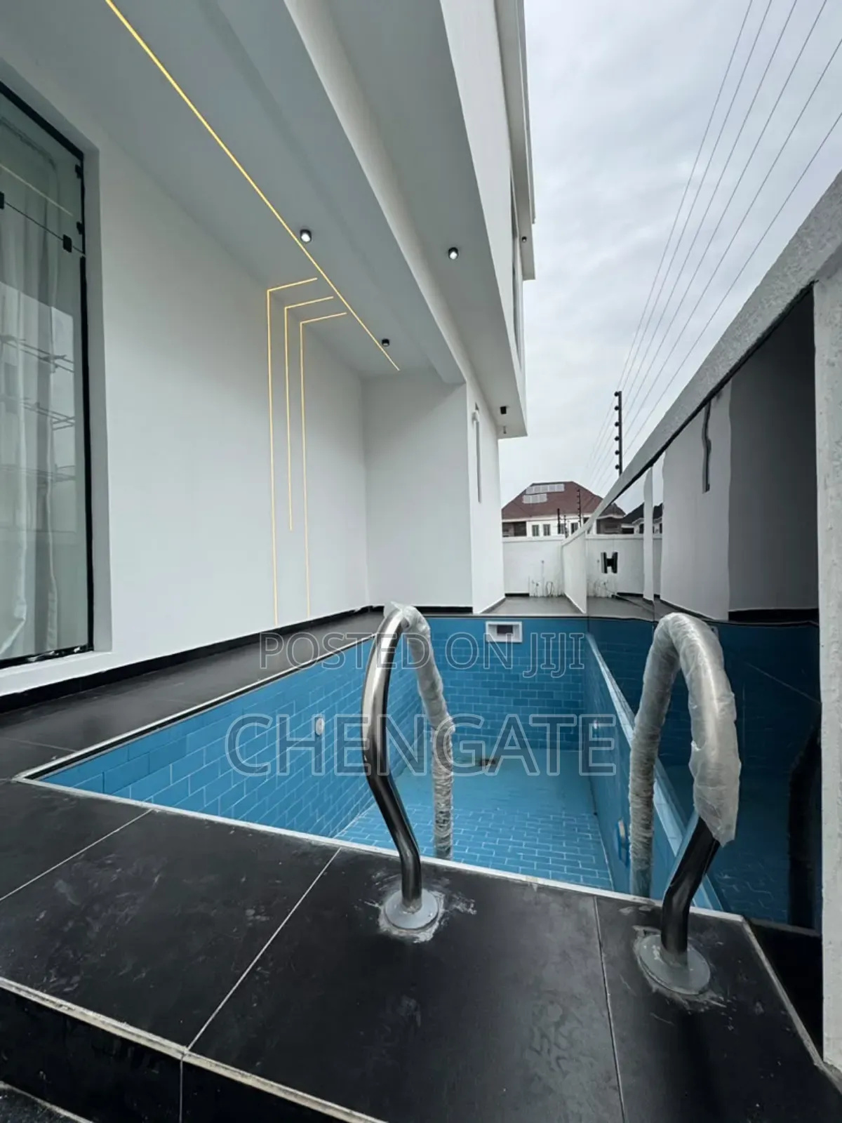 5bdrm Duplex in Lekki Expressway for sale in Lekki Expressway