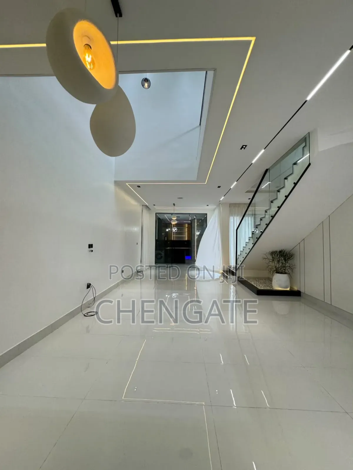 5bdrm Duplex in Lekki Expressway for sale in Lekki Expressway