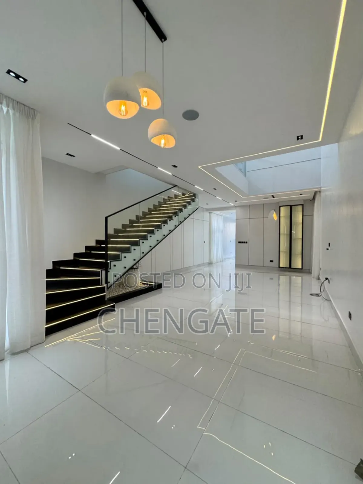 5bdrm Duplex in Lekki Expressway for sale in Lekki Expressway