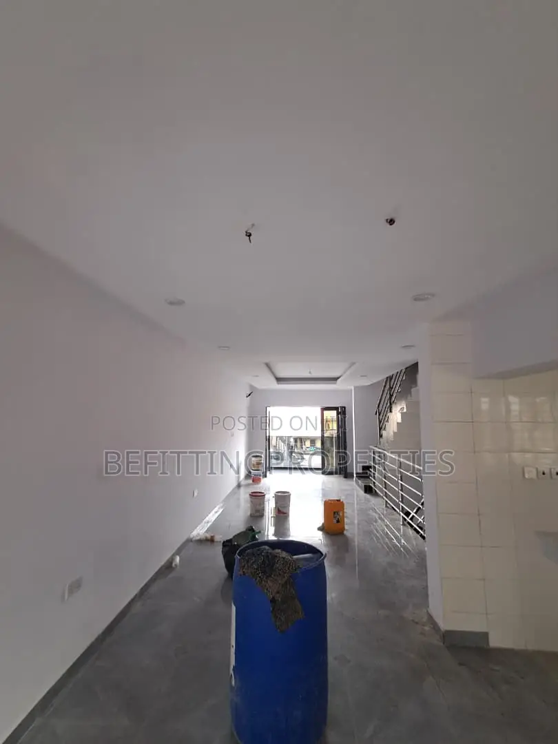 4bdrm Duplex in Ogudu GRA for sale in Ogudu GRA